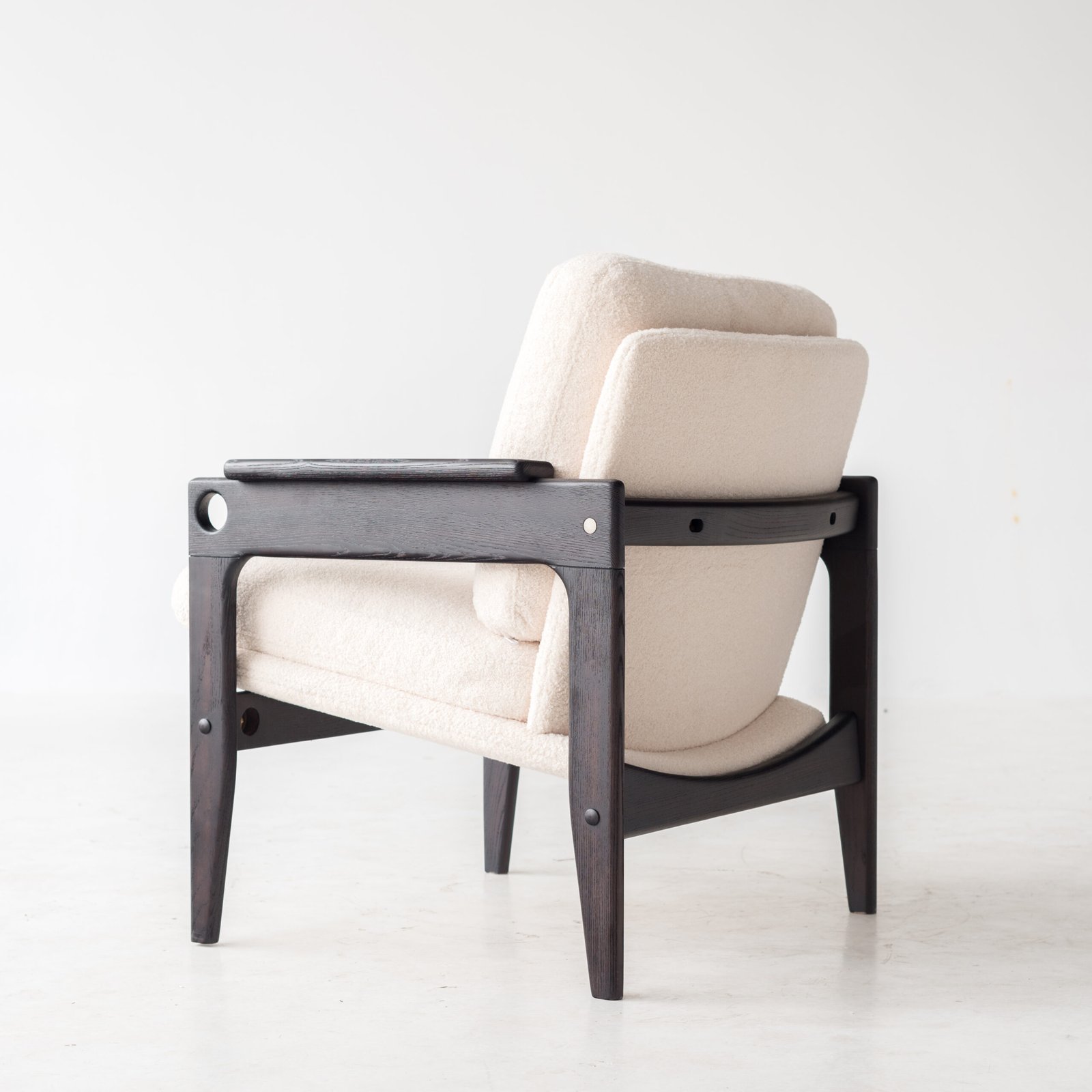 Yuanshan Leisure Armchair detail view