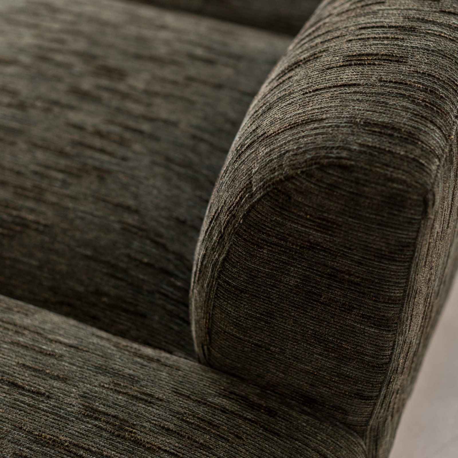 Tingyue Sofa side view