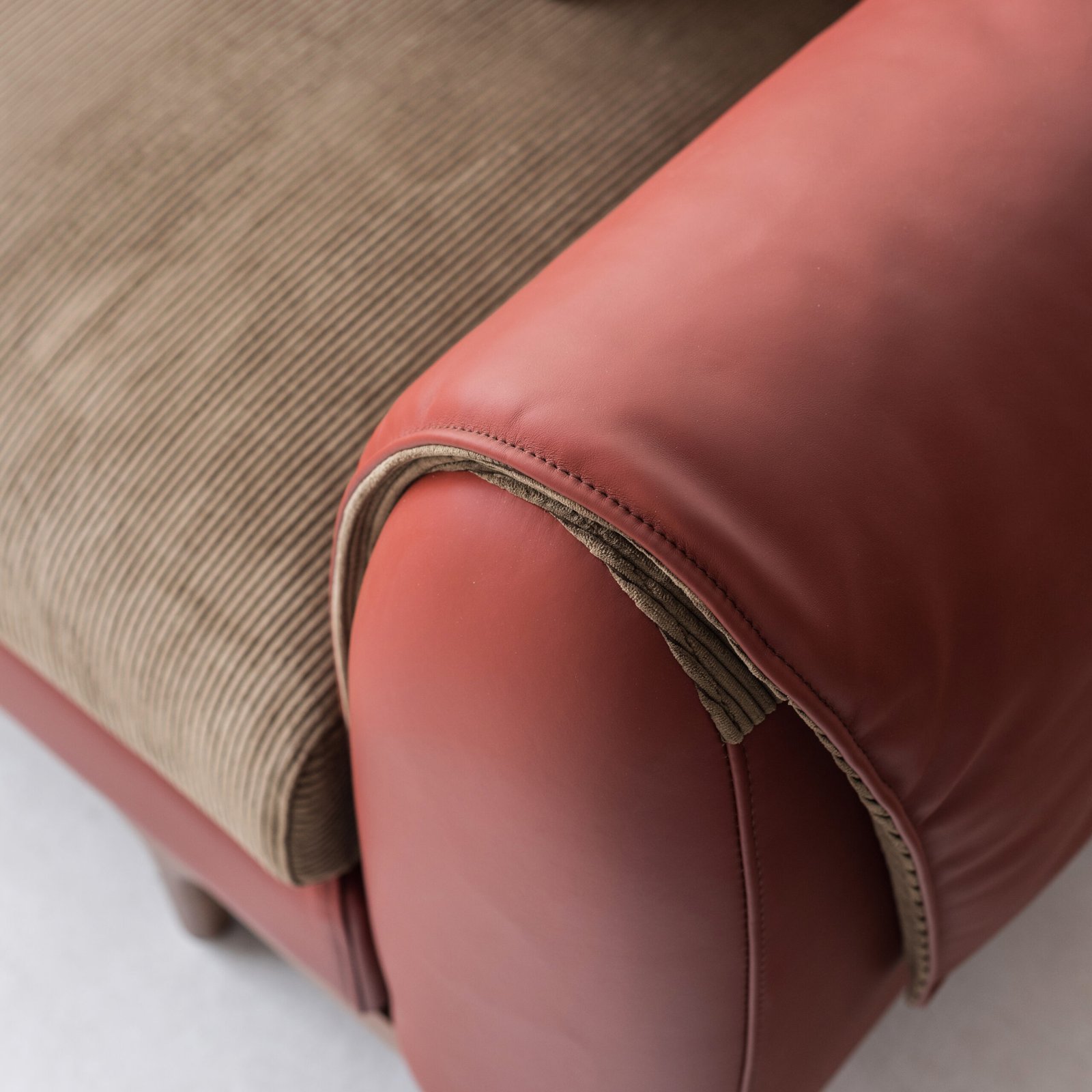 TanTu Sofa side view